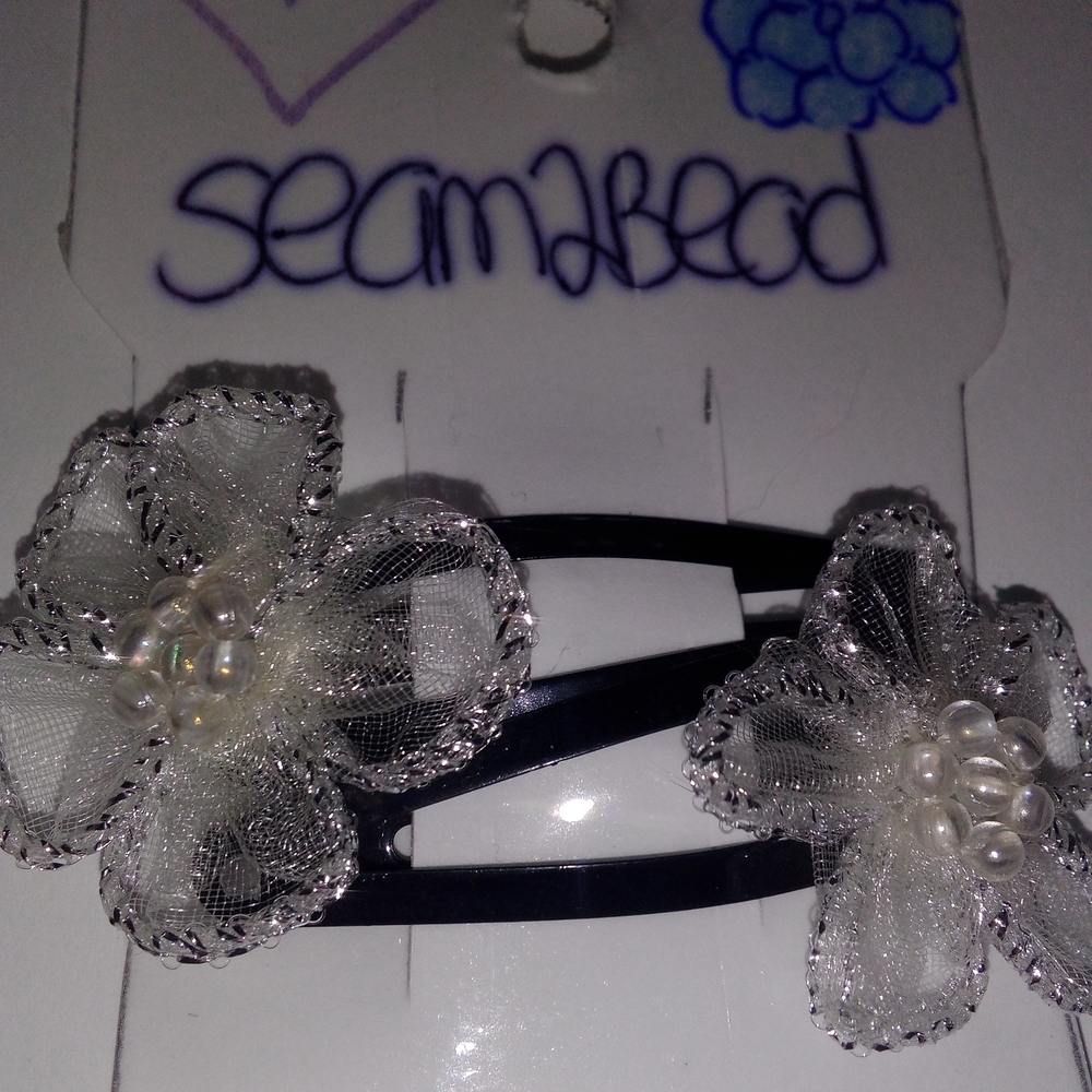 Black and White Floral Hair Clips